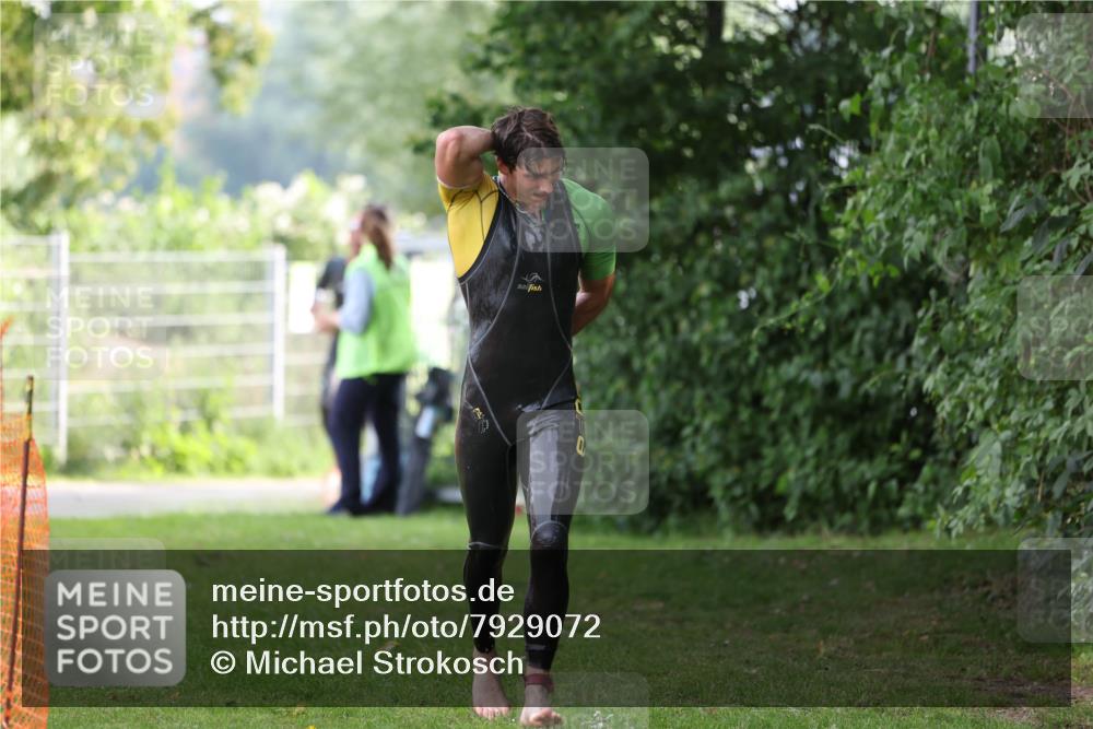 15.06.2025 - 7 Türme Triathlon Michael Strokosch http://msf.ph/oto/7929072 15.06.2025 09:26:59 Schwimmen 5, 53, 54, 55 meine-sportfotos.de