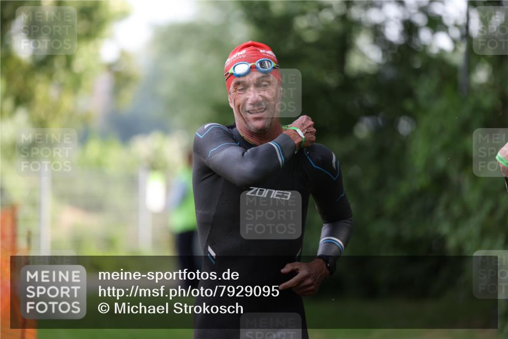 15.06.2025 - 7 Türme Triathlon Michael Strokosch http://msf.ph/oto/7929095 15.06.2025 09:27:08 Schwimmen 5, 52, 53, 54, 55 meine-sportfotos.de