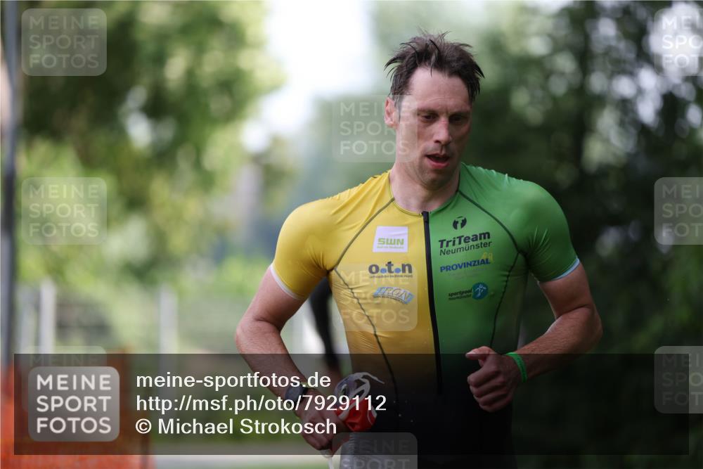 15.06.2025 - 7 Türme Triathlon Michael Strokosch http://msf.ph/oto/7929112 15.06.2025 09:27:27 Schwimmen 51, 52 meine-sportfotos.de