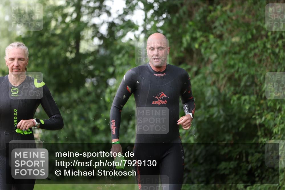 15.06.2025 - 7 Türme Triathlon Michael Strokosch http://msf.ph/oto/7929130 15.06.2025 09:27:59 Schwimmen 129, 131 meine-sportfotos.de