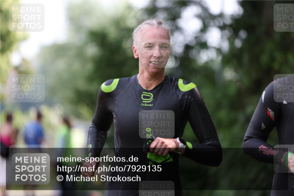 15.06.2025 - 7 Türme Triathlon Michael Strokosch http://msf.ph/oto/7929135 15.06.2025 09:28:01 Schwimmen 129, 131 meine-sportfotos.de