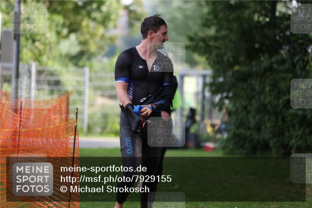 15.06.2025 - 7 Türme Triathlon Michael Strokosch http://msf.ph/oto/7929155 15.06.2025 09:29:14 Schwimmen 154, 155 meine-sportfotos.de