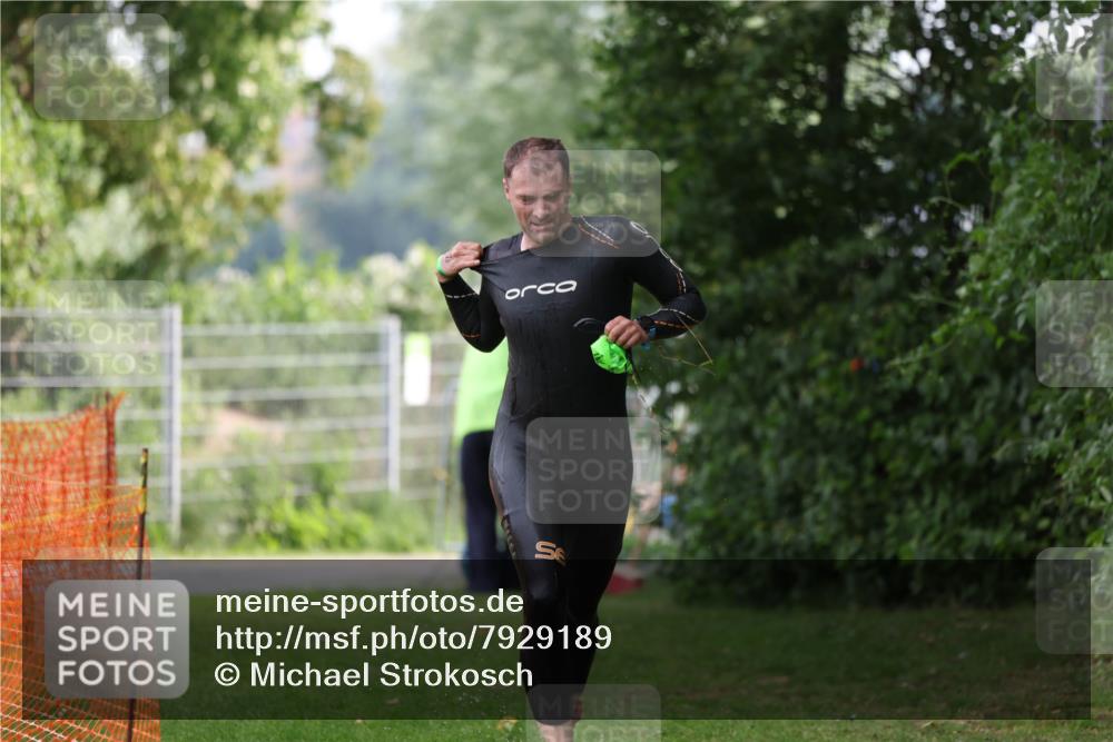 15.06.2025 - 7 Türme Triathlon Michael Strokosch http://msf.ph/oto/7929189 15.06.2025 09:30:50 Schwimmen 21, 22, 23, 24, 25, 156 meine-sportfotos.de