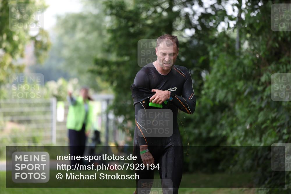 15.06.2025 - 7 Türme Triathlon Michael Strokosch http://msf.ph/oto/7929194 15.06.2025 09:30:51 Schwimmen 21, 22, 23, 24, 25, 156 meine-sportfotos.de