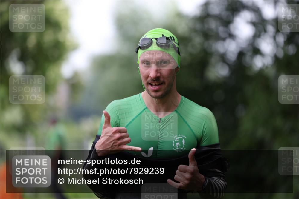 15.06.2025 - 7 Türme Triathlon Michael Strokosch http://msf.ph/oto/7929239 15.06.2025 09:32:05 Schwimmen 130, 133, 134, 135 meine-sportfotos.de