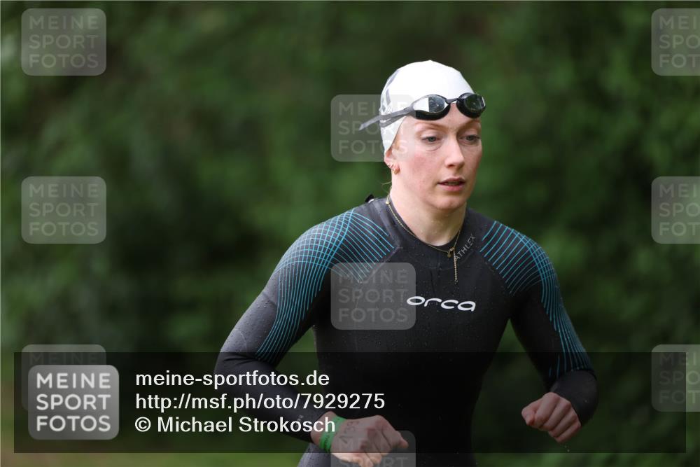15.06.2025 - 7 Türme Triathlon Michael Strokosch http://msf.ph/oto/7929275 15.06.2025 09:33:47 Schwimmen 126, 139, 140 meine-sportfotos.de