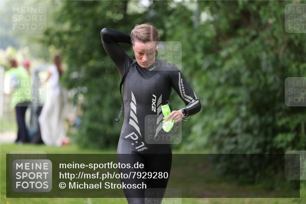15.06.2025 - 7 Türme Triathlon Michael Strokosch http://msf.ph/oto/7929280 15.06.2025 09:33:53 Schwimmen 126, 139, 140 meine-sportfotos.de