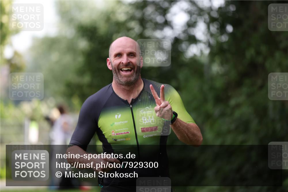 15.06.2025 - 7 Türme Triathlon Michael Strokosch http://msf.ph/oto/7929300 15.06.2025 09:34:17 Schwimmen 145, 146, 147, 148 meine-sportfotos.de