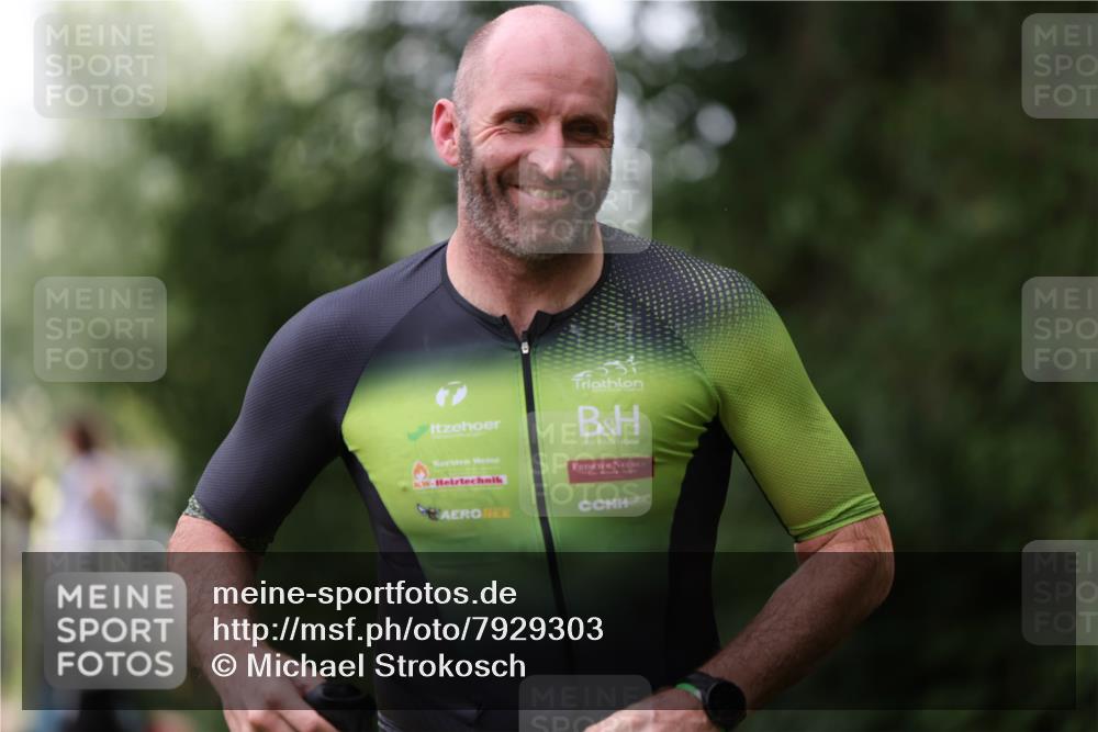 15.06.2025 - 7 Türme Triathlon Michael Strokosch http://msf.ph/oto/7929303 15.06.2025 09:34:17 Schwimmen 145, 146, 147, 148 meine-sportfotos.de