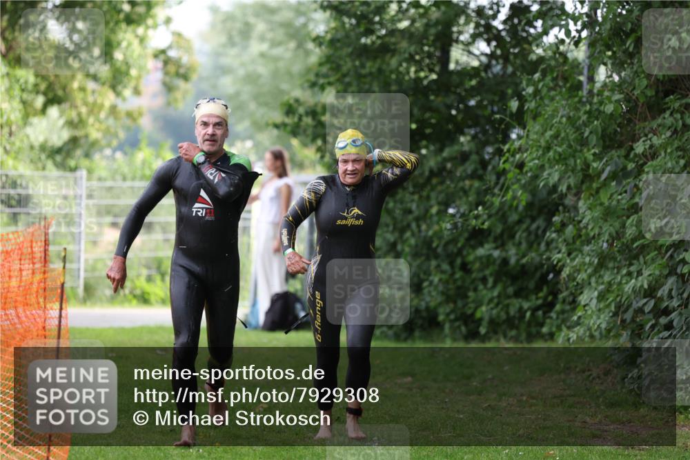 15.06.2025 - 7 Türme Triathlon Michael Strokosch http://msf.ph/oto/7929308 15.06.2025 09:34:25 Schwimmen 137, 138, 145, 146, 147 meine-sportfotos.de