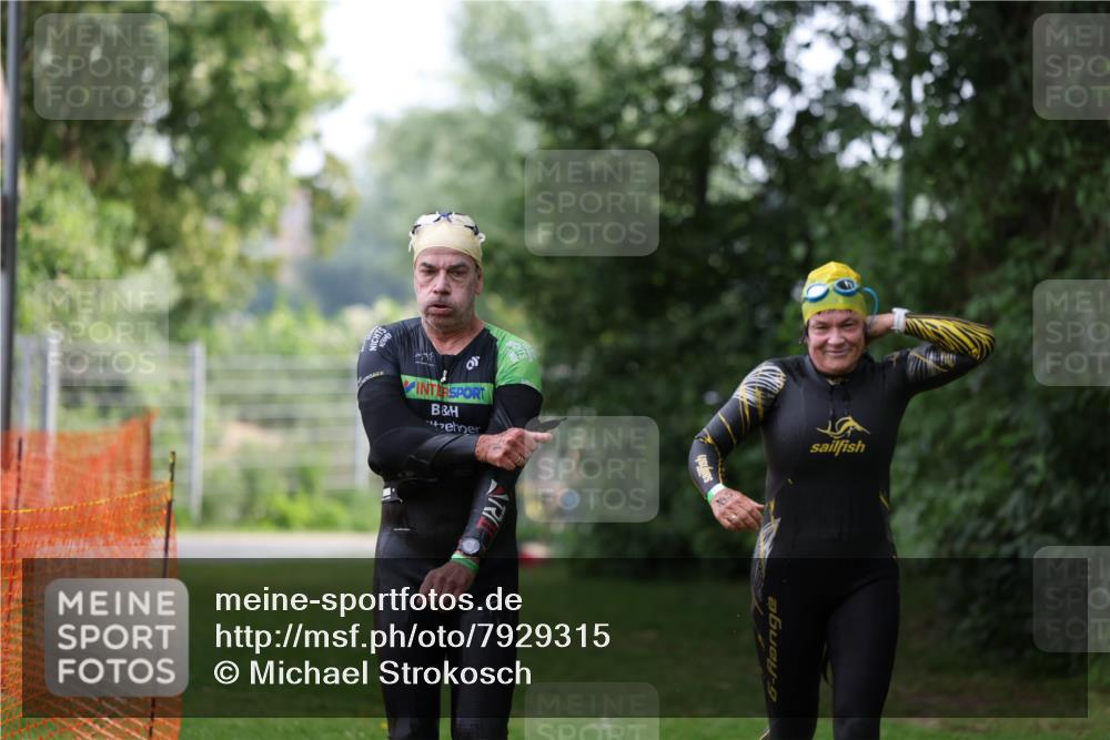 15.06.2025 - 7 Türme Triathlon Michael Strokosch http://msf.ph/oto/7929315 15.06.2025 09:34:27 Schwimmen 137, 138, 145, 146 meine-sportfotos.de