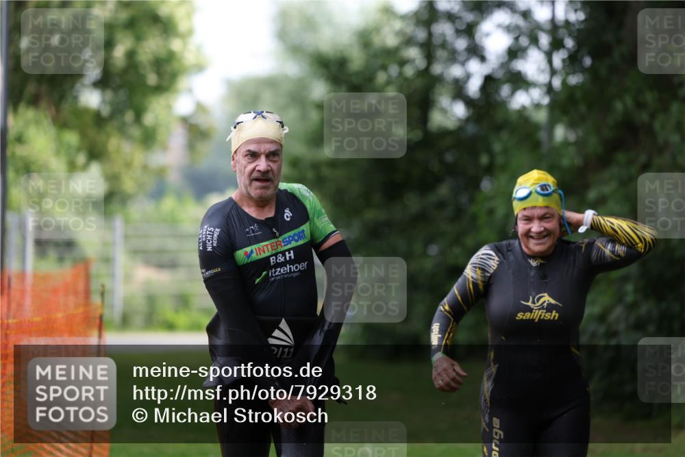 15.06.2025 - 7 Türme Triathlon Michael Strokosch http://msf.ph/oto/7929318 15.06.2025 09:34:28 Schwimmen 137, 138, 145, 146 meine-sportfotos.de