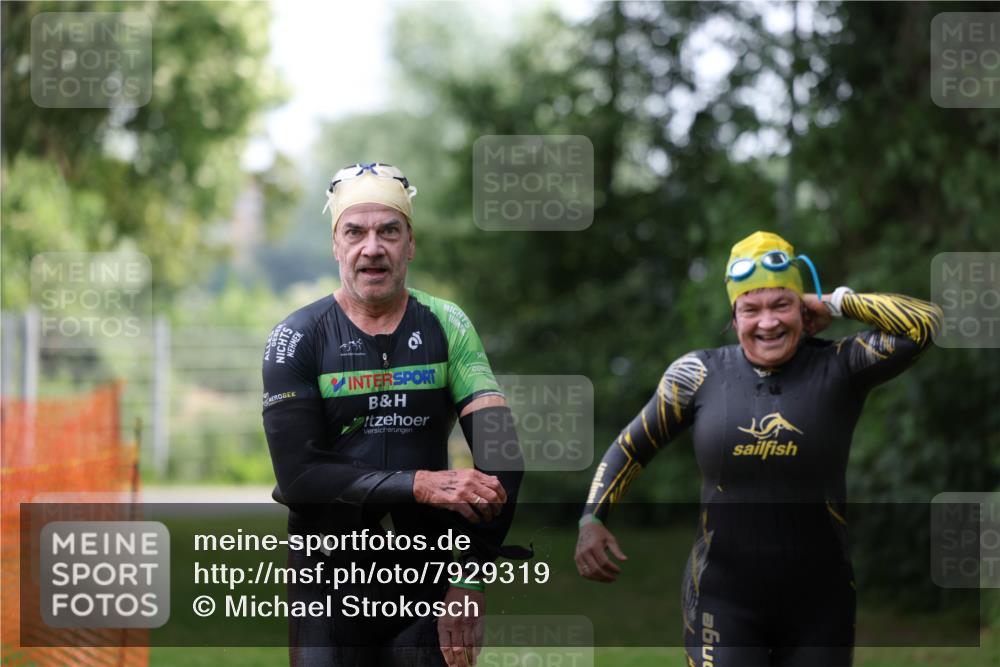 15.06.2025 - 7 Türme Triathlon Michael Strokosch http://msf.ph/oto/7929319 15.06.2025 09:34:28 Schwimmen 137, 138, 145, 146 meine-sportfotos.de