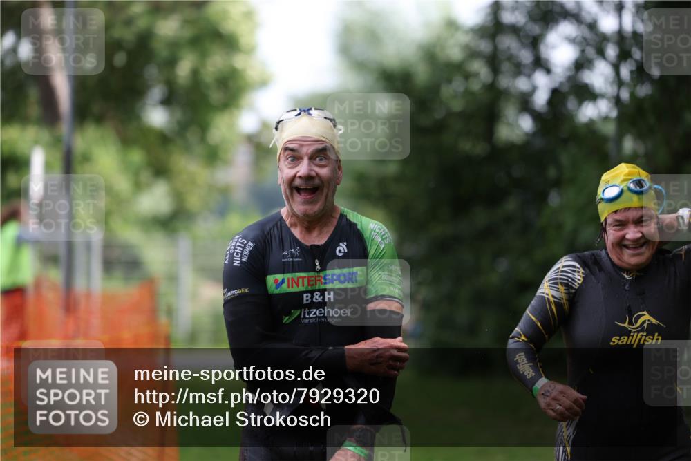 15.06.2025 - 7 Türme Triathlon Michael Strokosch http://msf.ph/oto/7929320 15.06.2025 09:34:28 Schwimmen 137, 138, 145, 146 meine-sportfotos.de