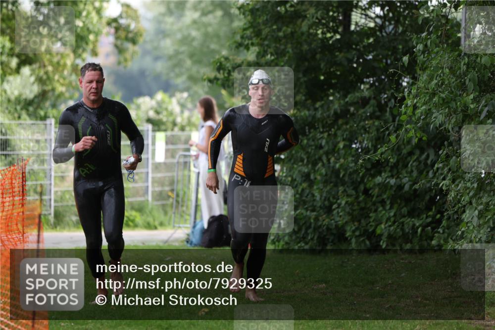 15.06.2025 - 7 Türme Triathlon Michael Strokosch http://msf.ph/oto/7929325 15.06.2025 09:34:39 Schwimmen 137, 138, 145, 146 meine-sportfotos.de