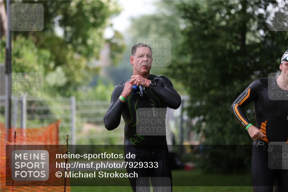 15.06.2025 - 7 Türme Triathlon Michael Strokosch http://msf.ph/oto/7929333 15.06.2025 09:34:41 Schwimmen 137, 138, 145, 146 meine-sportfotos.de