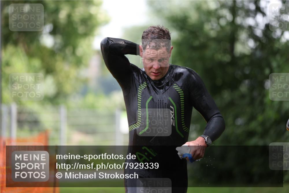 15.06.2025 - 7 Türme Triathlon Michael Strokosch http://msf.ph/oto/7929339 15.06.2025 09:34:42 Schwimmen 137, 138, 145, 146 meine-sportfotos.de