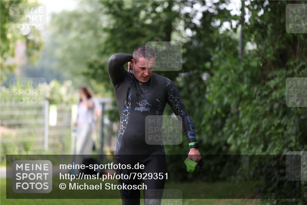 15.06.2025 - 7 Türme Triathlon Michael Strokosch http://msf.ph/oto/7929351 15.06.2025 09:35:08 Schwimmen 125 meine-sportfotos.de