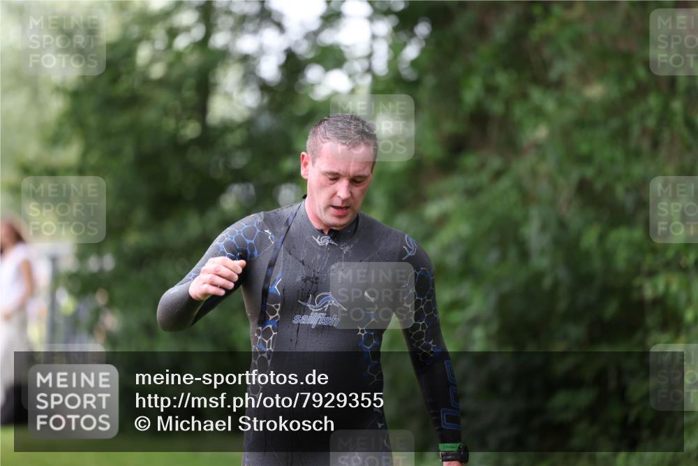 15.06.2025 - 7 Türme Triathlon Michael Strokosch http://msf.ph/oto/7929355 15.06.2025 09:35:10 Schwimmen 125 meine-sportfotos.de