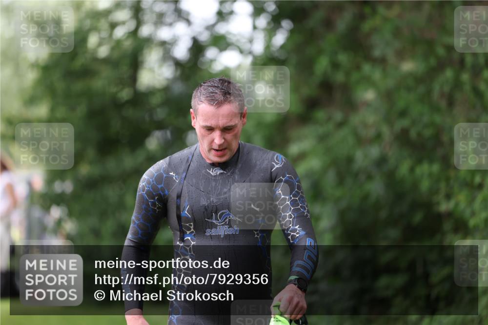 15.06.2025 - 7 Türme Triathlon Michael Strokosch http://msf.ph/oto/7929356 15.06.2025 09:35:10 Schwimmen 125 meine-sportfotos.de