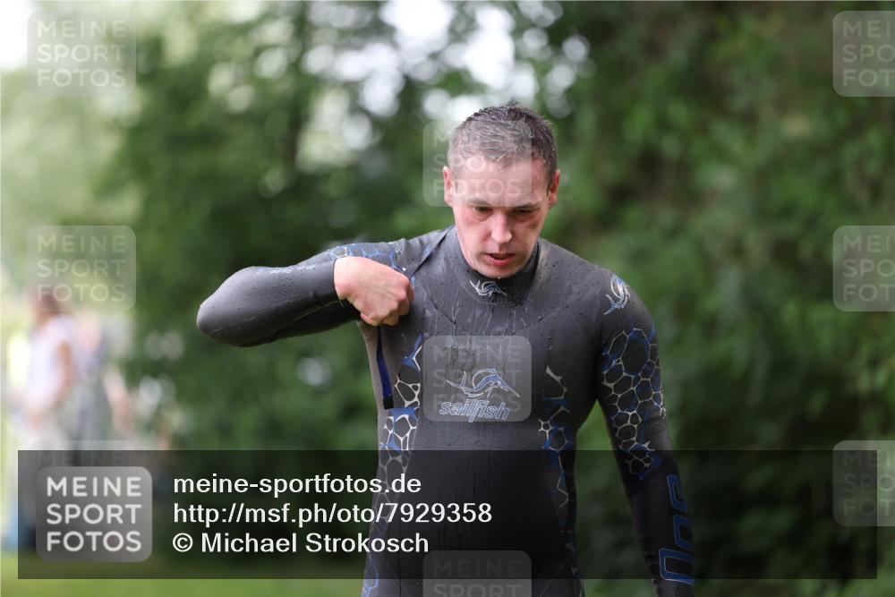 15.06.2025 - 7 Türme Triathlon Michael Strokosch http://msf.ph/oto/7929358 15.06.2025 09:35:10 Schwimmen 125 meine-sportfotos.de