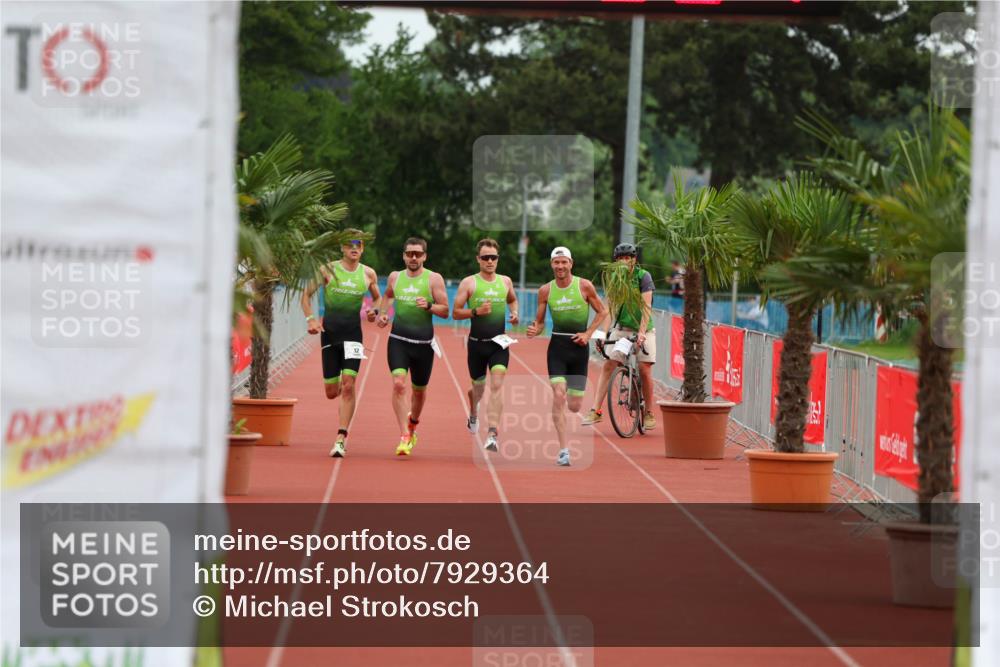 15.06.2025 - 7 Türme Triathlon Michael Strokosch http://msf.ph/oto/7929364 15.06.2025 10:06:04 Ziel  meine-sportfotos.de