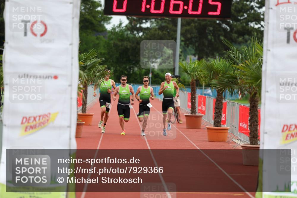 15.06.2025 - 7 Türme Triathlon Michael Strokosch http://msf.ph/oto/7929366 15.06.2025 10:06:05 Ziel 11, 12, 13, 14 meine-sportfotos.de