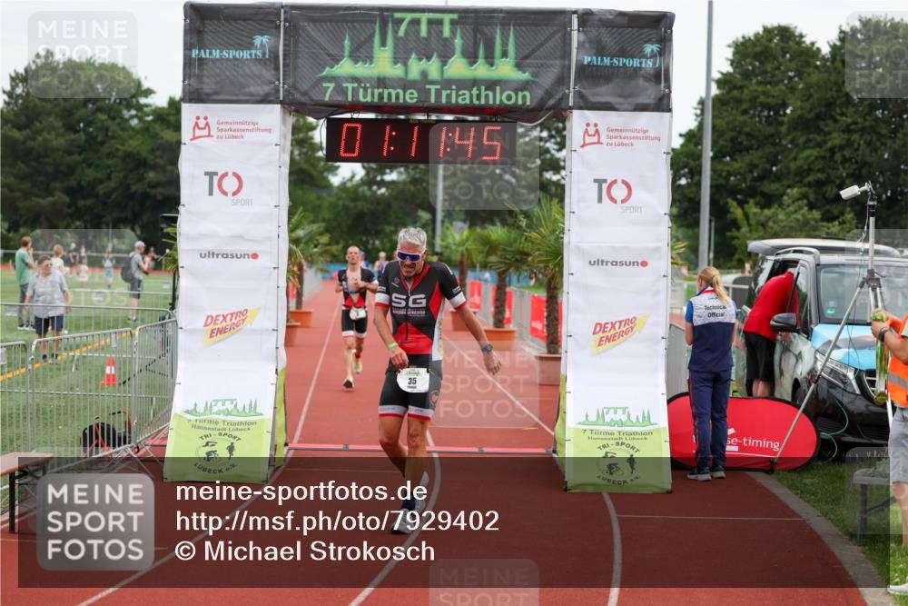 15.06.2025 - 7 Türme Triathlon Michael Strokosch http://msf.ph/oto/7929402 15.06.2025 10:11:46 Ziel 32, 35 meine-sportfotos.de