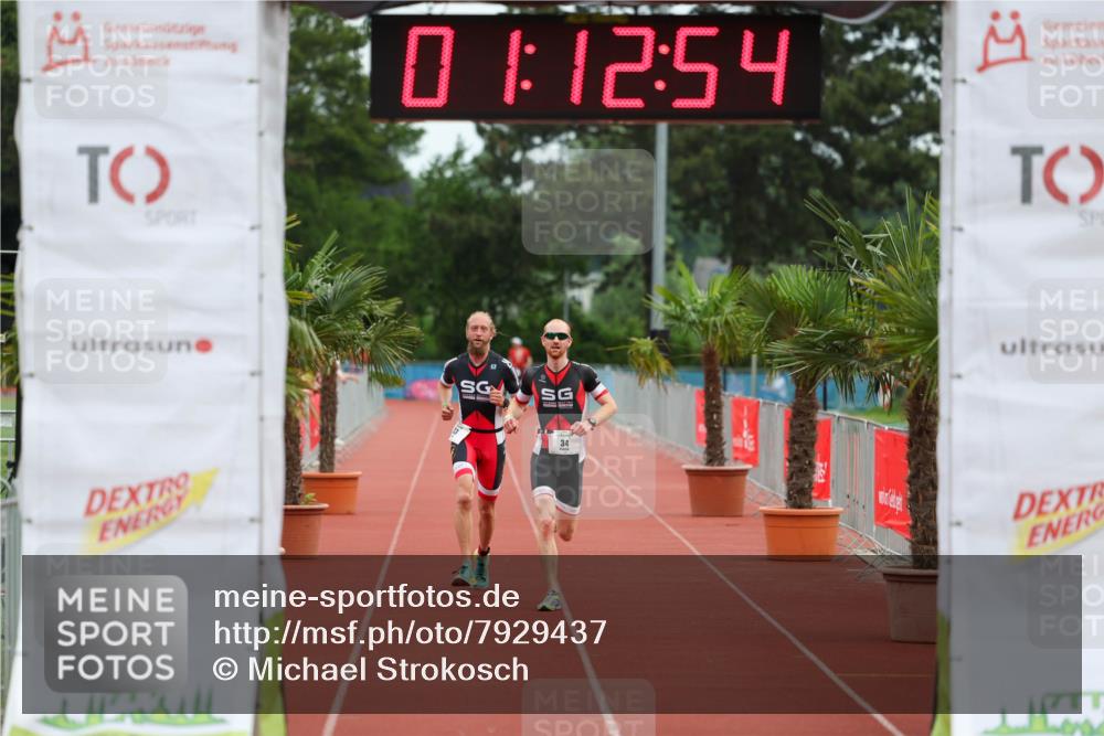 15.06.2025 - 7 Türme Triathlon Michael Strokosch http://msf.ph/oto/7929437 15.06.2025 10:12:55 Ziel 33, 34 meine-sportfotos.de
