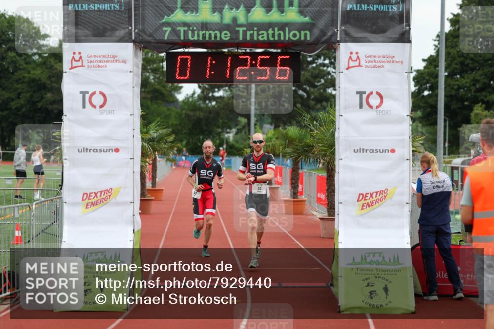 15.06.2025 - 7 Türme Triathlon Michael Strokosch http://msf.ph/oto/7929440 15.06.2025 10:12:57 Ziel 33, 34 meine-sportfotos.de