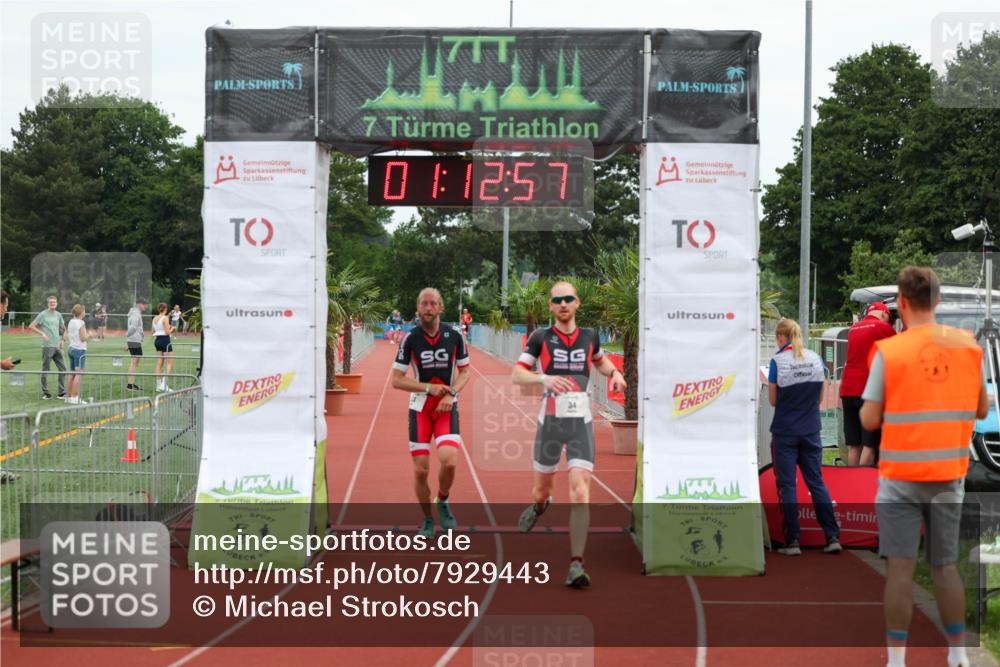 15.06.2025 - 7 Türme Triathlon Michael Strokosch http://msf.ph/oto/7929443 15.06.2025 10:12:58 Ziel 33, 34 meine-sportfotos.de