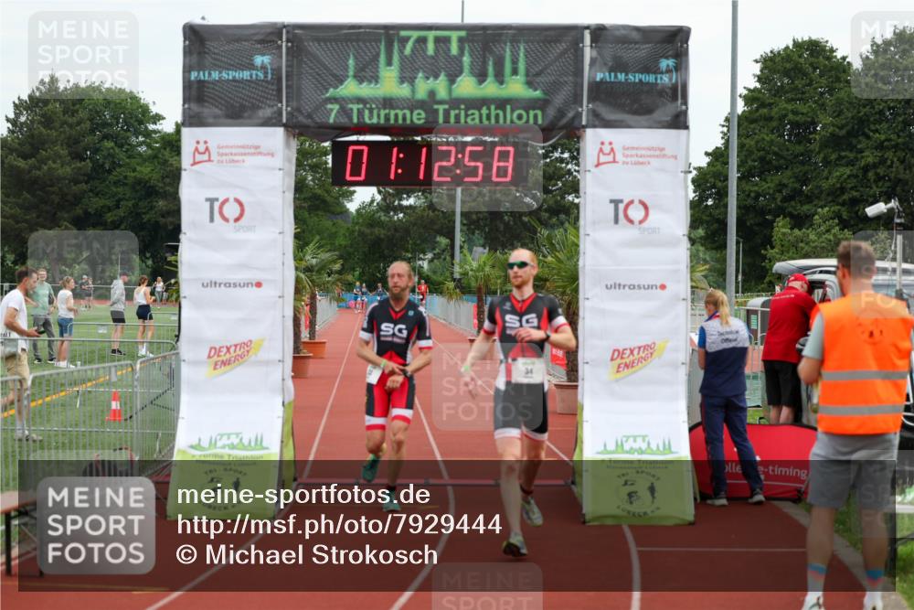 15.06.2025 - 7 Türme Triathlon Michael Strokosch http://msf.ph/oto/7929444 15.06.2025 10:12:58 Ziel 33, 34 meine-sportfotos.de