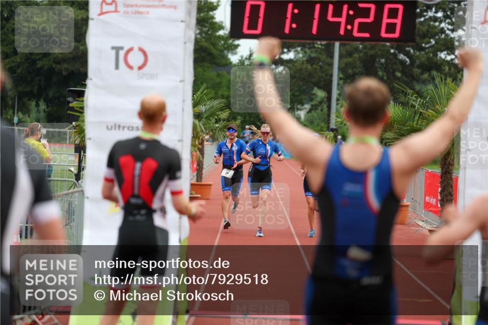 15.06.2025 - 7 Türme Triathlon Michael Strokosch http://msf.ph/oto/7929518 15.06.2025 10:14:29 Ziel 28, 102, 103, 104 meine-sportfotos.de