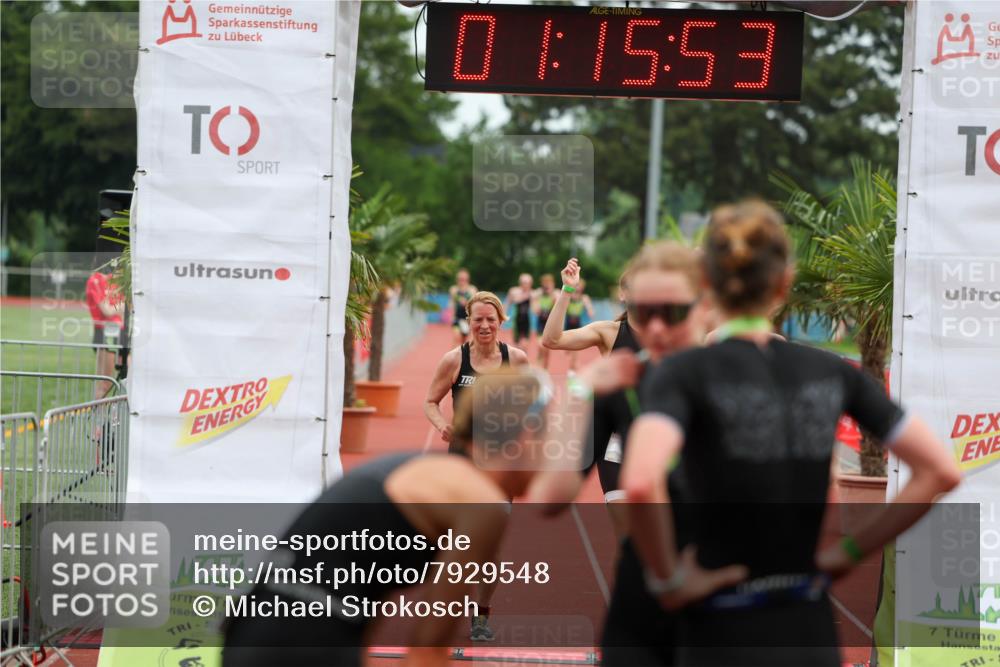 15.06.2025 - 7 Türme Triathlon Michael Strokosch http://msf.ph/oto/7929548 15.06.2025 10:15:54 Ziel 97, 99, 100 meine-sportfotos.de