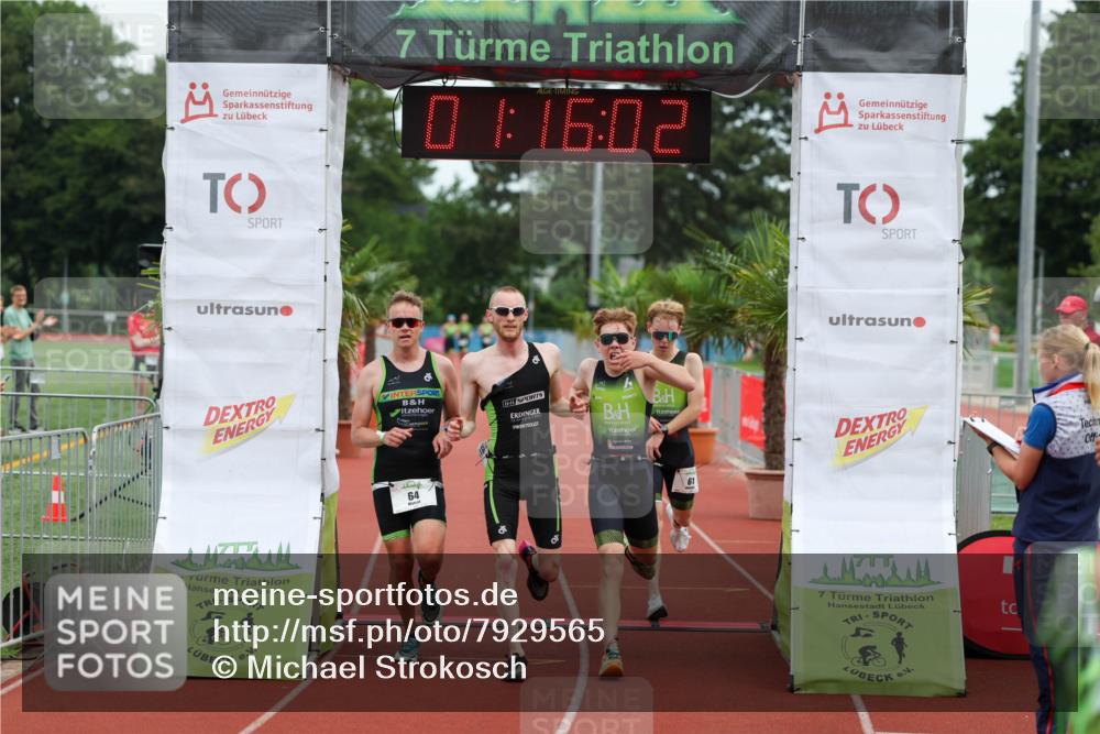 15.06.2025 - 7 Türme Triathlon Michael Strokosch http://msf.ph/oto/7929565 15.06.2025 10:16:02 Ziel 61, 63, 64, 65, 100 meine-sportfotos.de