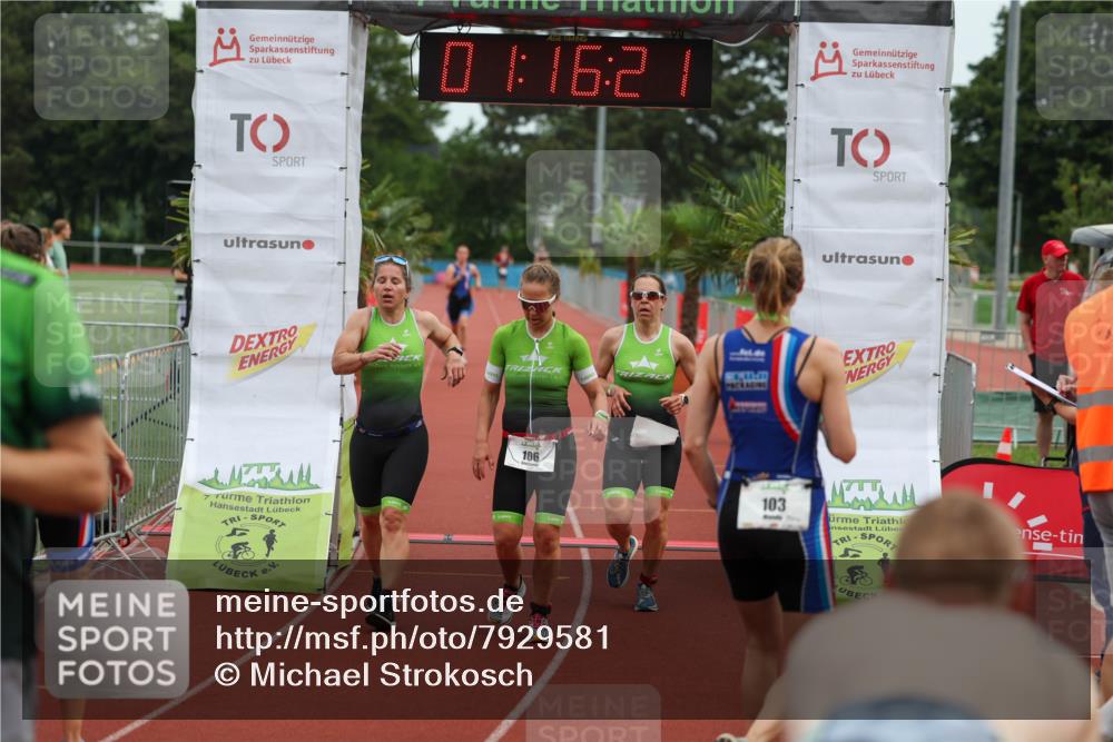 15.06.2025 - 7 Türme Triathlon Michael Strokosch http://msf.ph/oto/7929581 15.06.2025 10:16:21 Ziel 105, 106, 107 meine-sportfotos.de