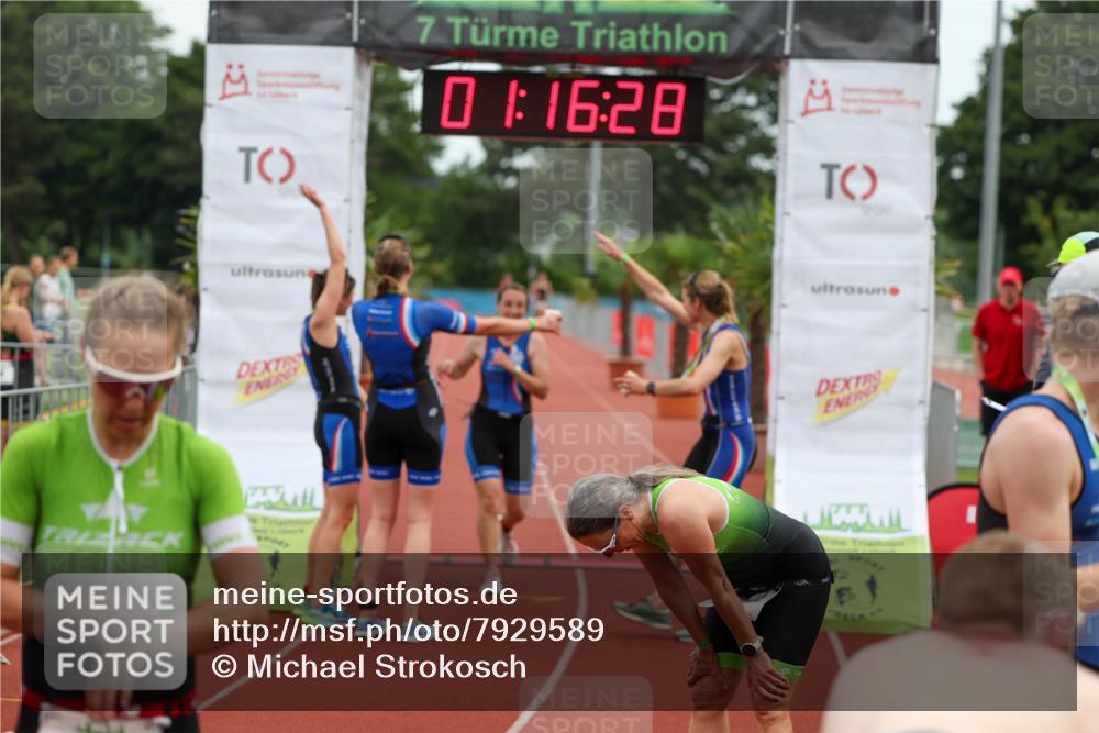 15.06.2025 - 7 Türme Triathlon Michael Strokosch http://msf.ph/oto/7929589 15.06.2025 10:16:28 Ziel 101, 105, 106, 107 meine-sportfotos.de