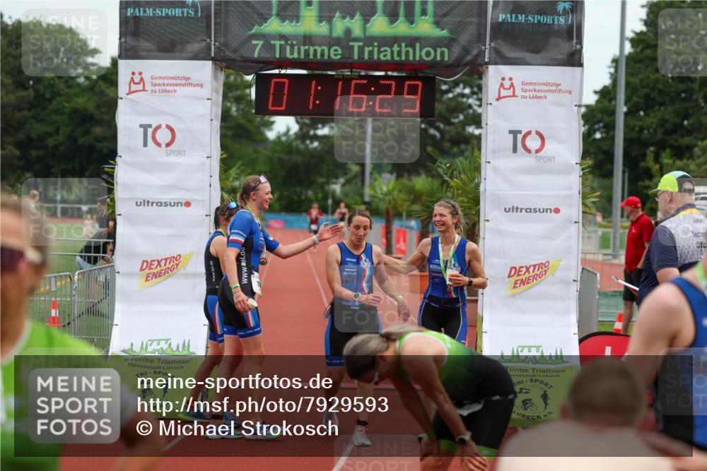 15.06.2025 - 7 Türme Triathlon Michael Strokosch http://msf.ph/oto/7929593 15.06.2025 10:16:29 Ziel 101 meine-sportfotos.de