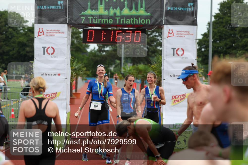 15.06.2025 - 7 Türme Triathlon Michael Strokosch http://msf.ph/oto/7929599 15.06.2025 10:16:31 Ziel 101 meine-sportfotos.de