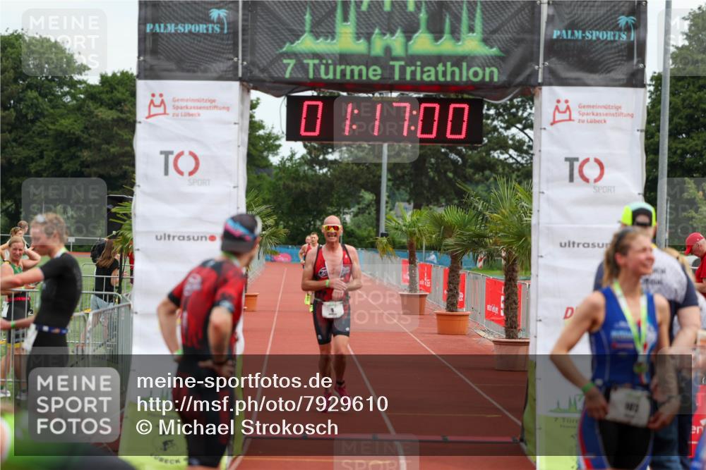 15.06.2025 - 7 Türme Triathlon Michael Strokosch http://msf.ph/oto/7929610 15.06.2025 10:17:01 Ziel 9 meine-sportfotos.de