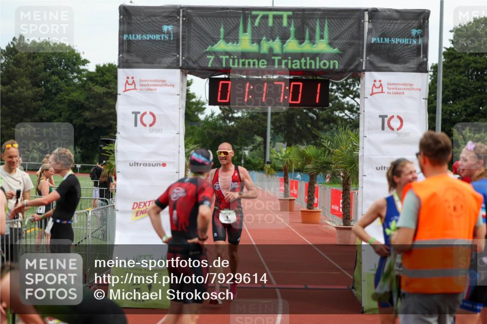 15.06.2025 - 7 Türme Triathlon Michael Strokosch http://msf.ph/oto/7929614 15.06.2025 10:17:02 Ziel 9 meine-sportfotos.de