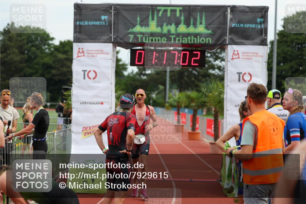 15.06.2025 - 7 Türme Triathlon Michael Strokosch http://msf.ph/oto/7929615 15.06.2025 10:17:02 Ziel 9 meine-sportfotos.de