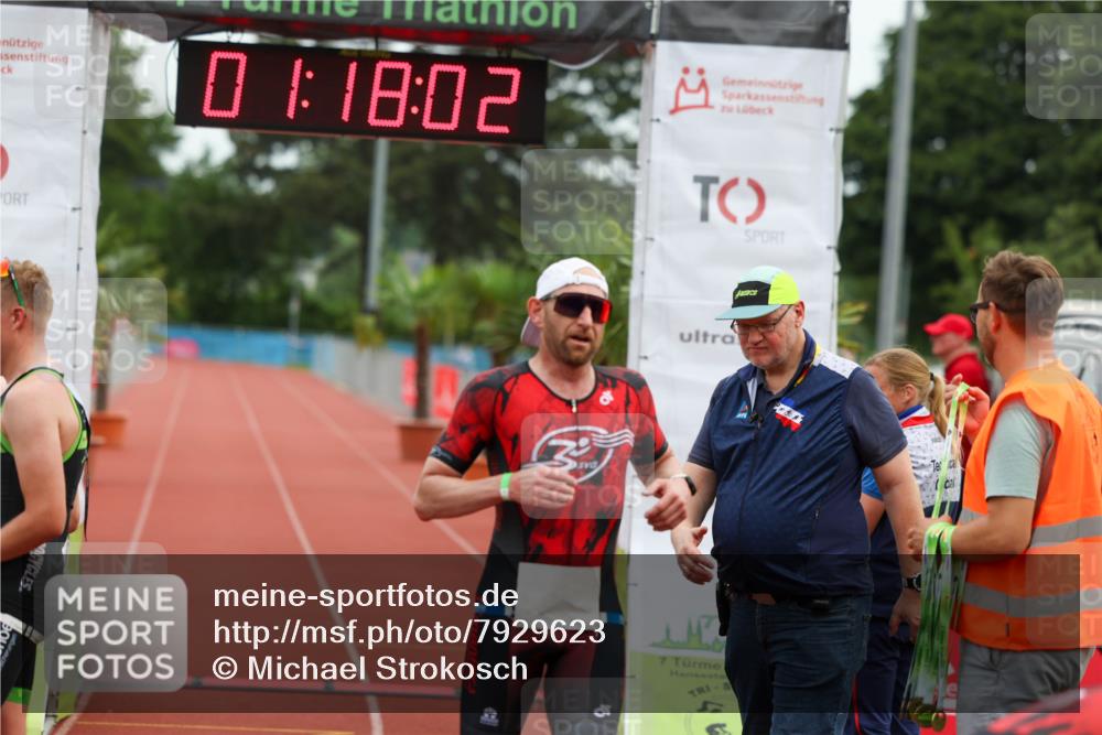 15.06.2025 - 7 Türme Triathlon Michael Strokosch http://msf.ph/oto/7929623 15.06.2025 10:18:03 Ziel 6 meine-sportfotos.de