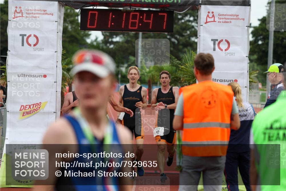 15.06.2025 - 7 Türme Triathlon Michael Strokosch http://msf.ph/oto/7929635 15.06.2025 10:18:47 Ziel 66, 67, 68, 69 meine-sportfotos.de