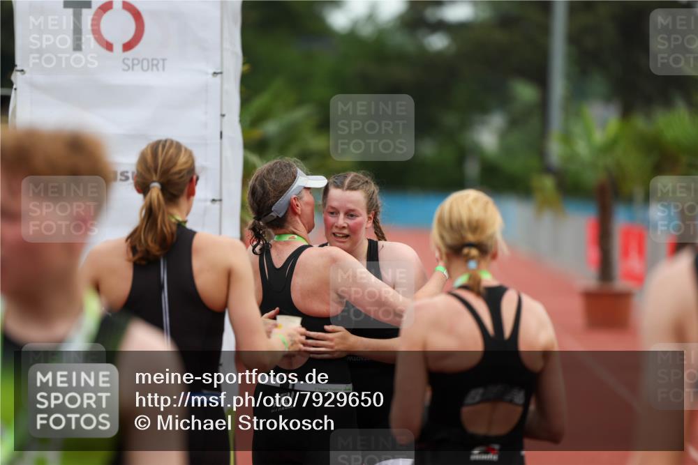 15.06.2025 - 7 Türme Triathlon Michael Strokosch http://msf.ph/oto/7929650 15.06.2025 10:19:53 Ziel 98 meine-sportfotos.de