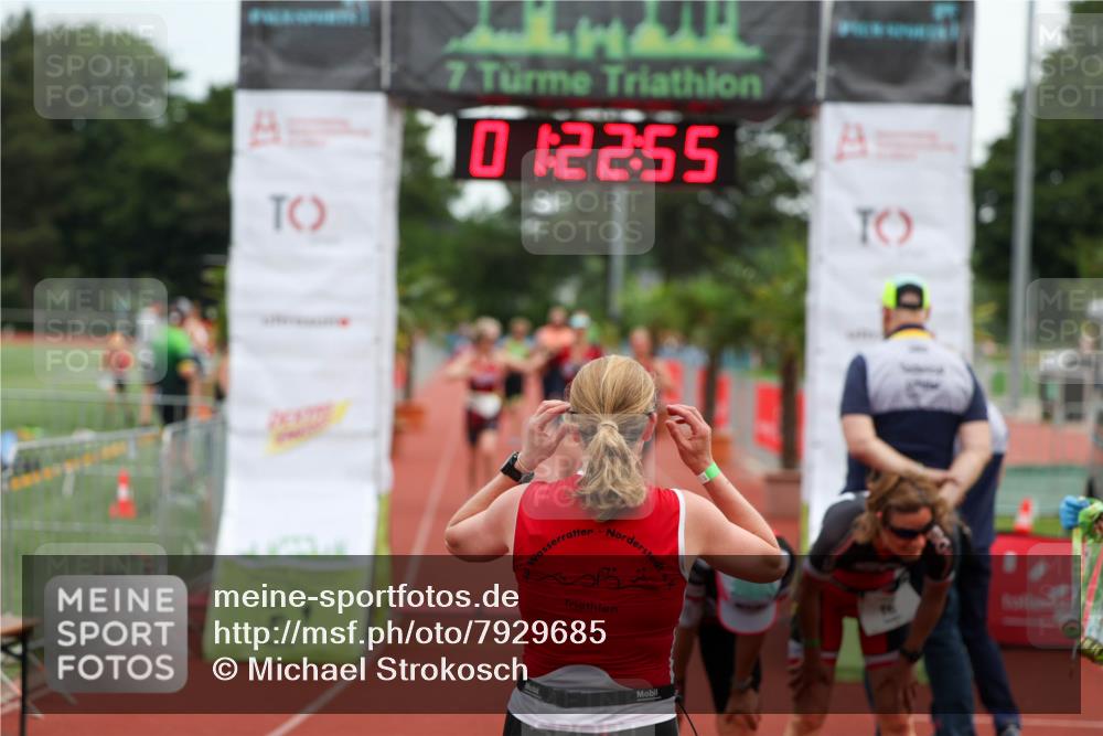 15.06.2025 - 7 Türme Triathlon Michael Strokosch http://msf.ph/oto/7929685 15.06.2025 10:22:56 Ziel 74, 89, 90, 91, 117, 118, 119 meine-sportfotos.de