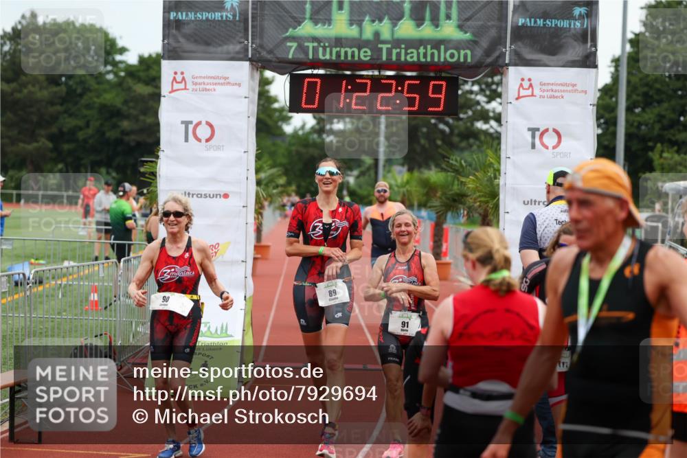 15.06.2025 - 7 Türme Triathlon Michael Strokosch http://msf.ph/oto/7929694 15.06.2025 10:23:00 Ziel 74, 89, 90, 91, 108 meine-sportfotos.de