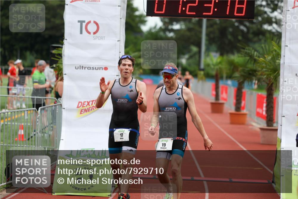 15.06.2025 - 7 Türme Triathlon Michael Strokosch http://msf.ph/oto/7929710 15.06.2025 10:23:18 Ziel 17, 18, 19 meine-sportfotos.de