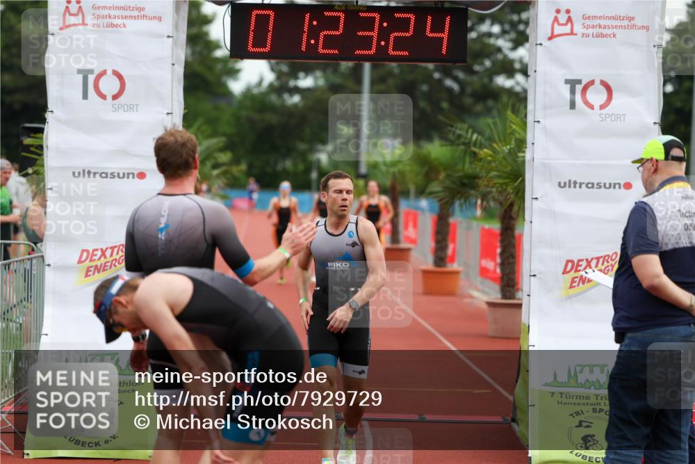 15.06.2025 - 7 Türme Triathlon Michael Strokosch http://msf.ph/oto/7929729 15.06.2025 10:23:25 Ziel 16, 18, 93, 95, 96 meine-sportfotos.de