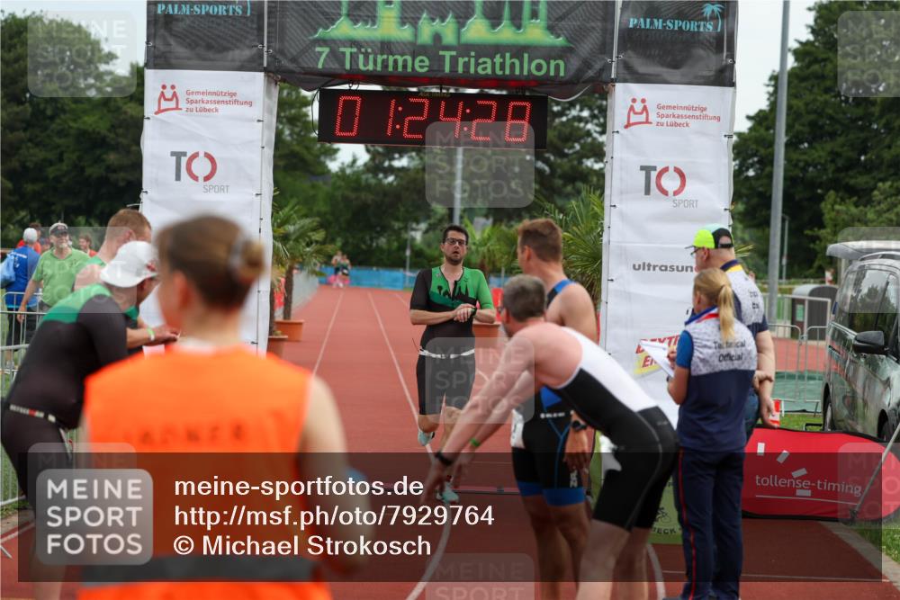 15.06.2025 - 7 Türme Triathlon Michael Strokosch http://msf.ph/oto/7929764 15.06.2025 10:24:28 Ziel 56, 57, 58, 59, 60 meine-sportfotos.de